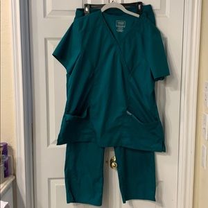 Cherokee scrub lot hunter green L Xl